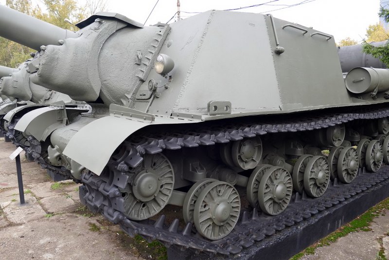 Танк ИСУ 152 зверобой