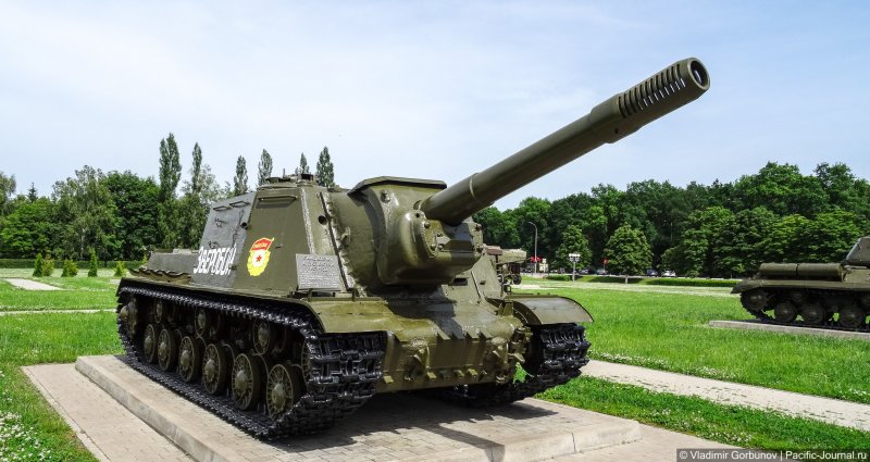 Танк ИСУ 152 зверобой
