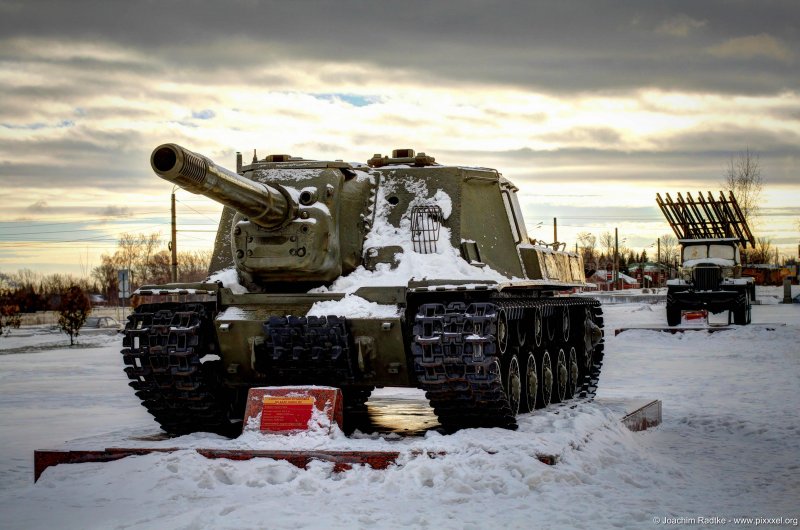 Долгодеревенское ИСУ-152