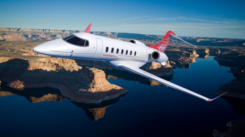 Самолет Learjet