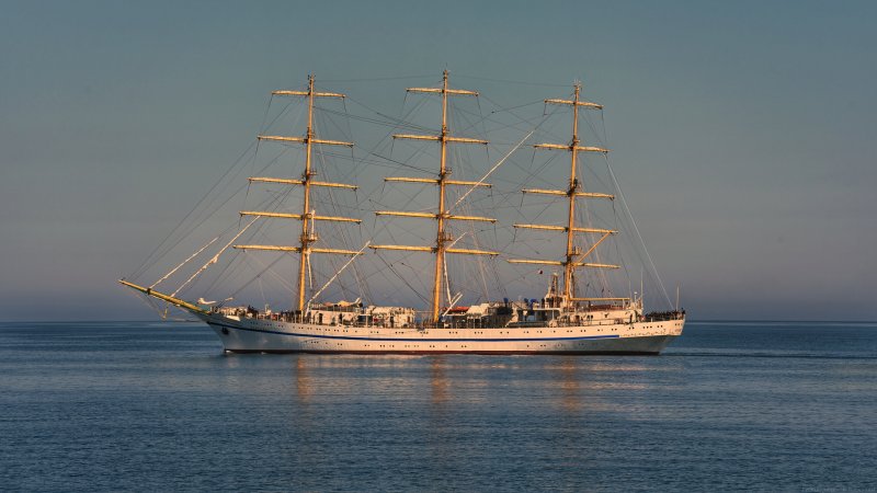 Крузенштерн парусник и Херсонес