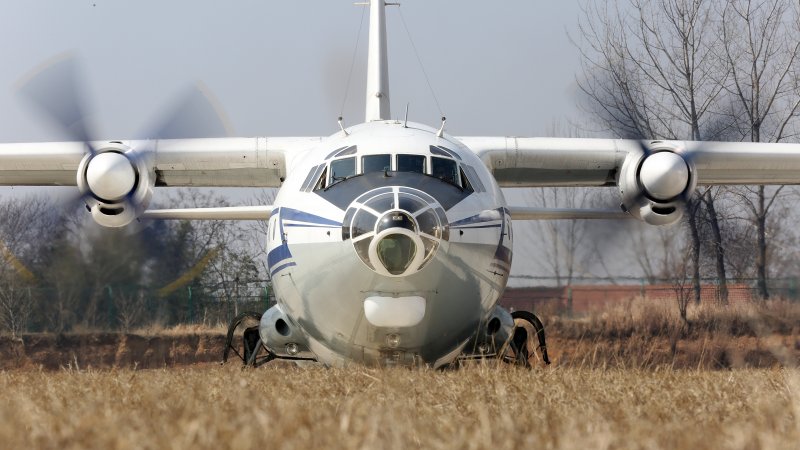 Shaanxi y-8 Cockpit