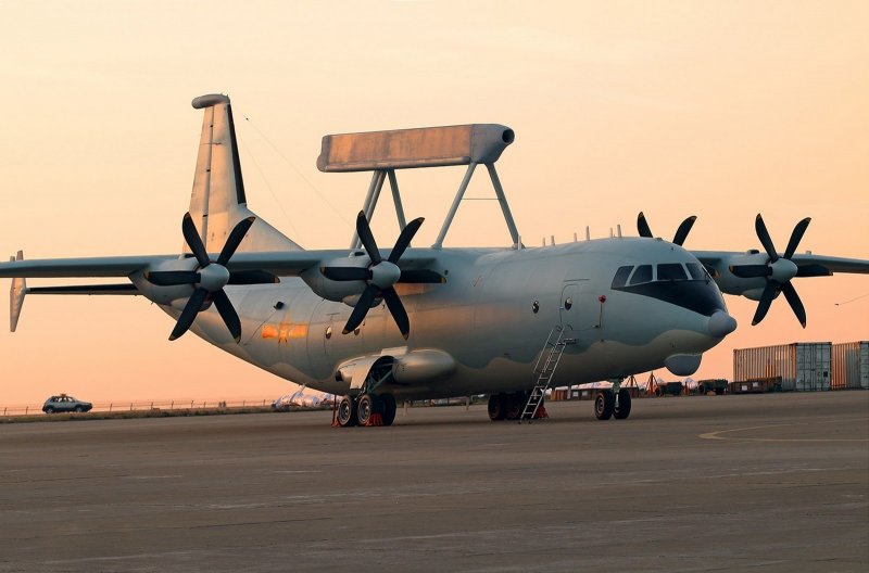 KJ-200 самолёт ДРЛО