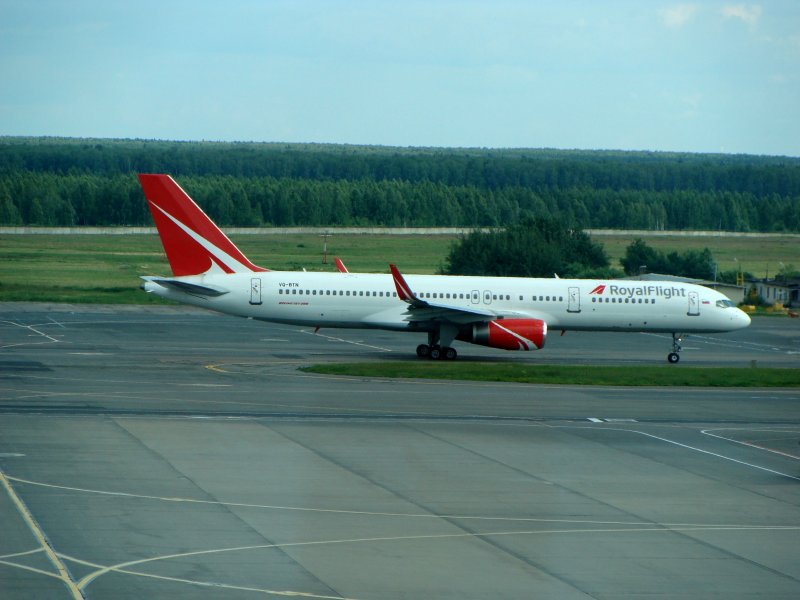 Боинг 757-200 Роял Флайт