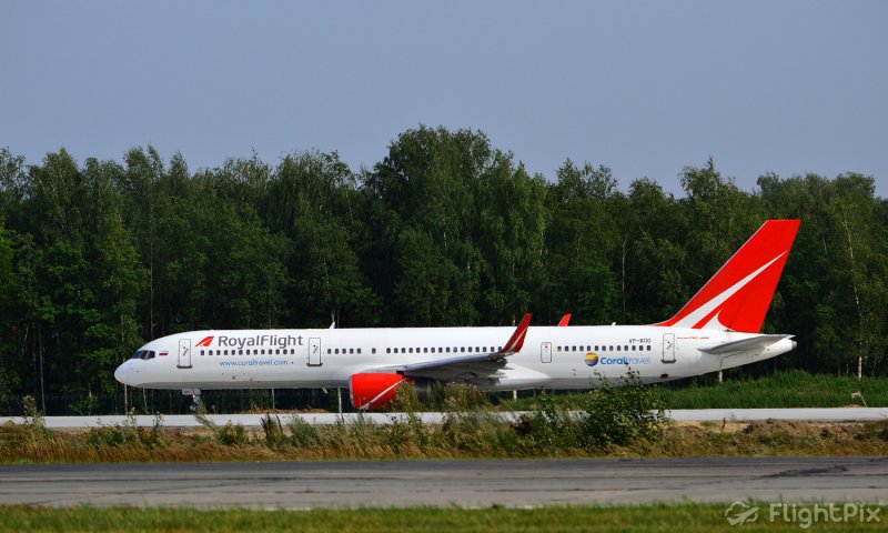 Боинг 757 VP-BRL