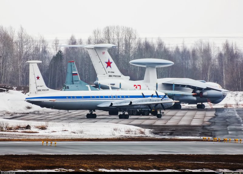 M-346 самолет