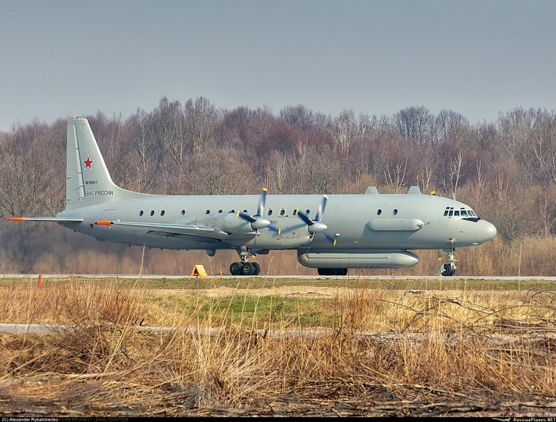 Самолет-разведчик ил-20м