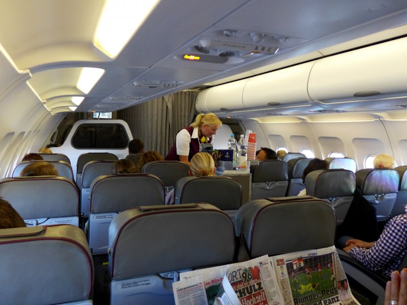 Боинг 737 800 Люфтганза