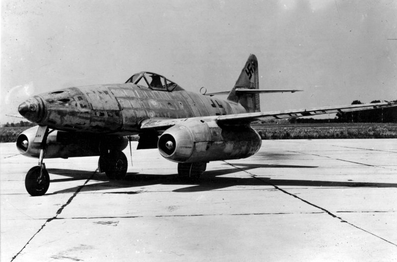 Реактивный истребитель Мессершмитт ме-262