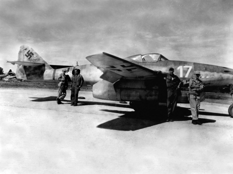 Пилот me262