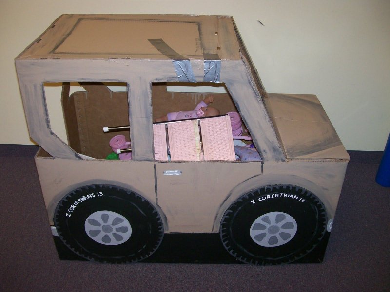 Safari Jeep carboard