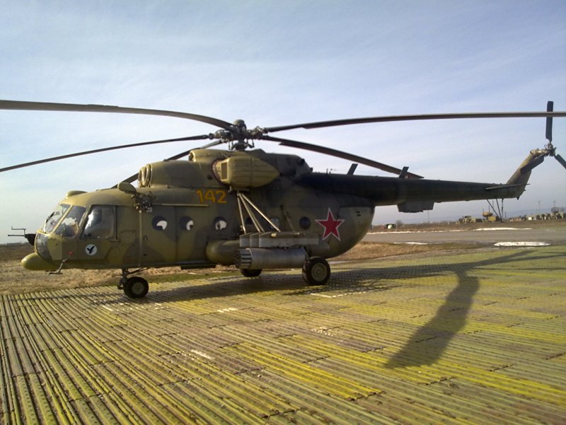 Вертолет военный со звездой