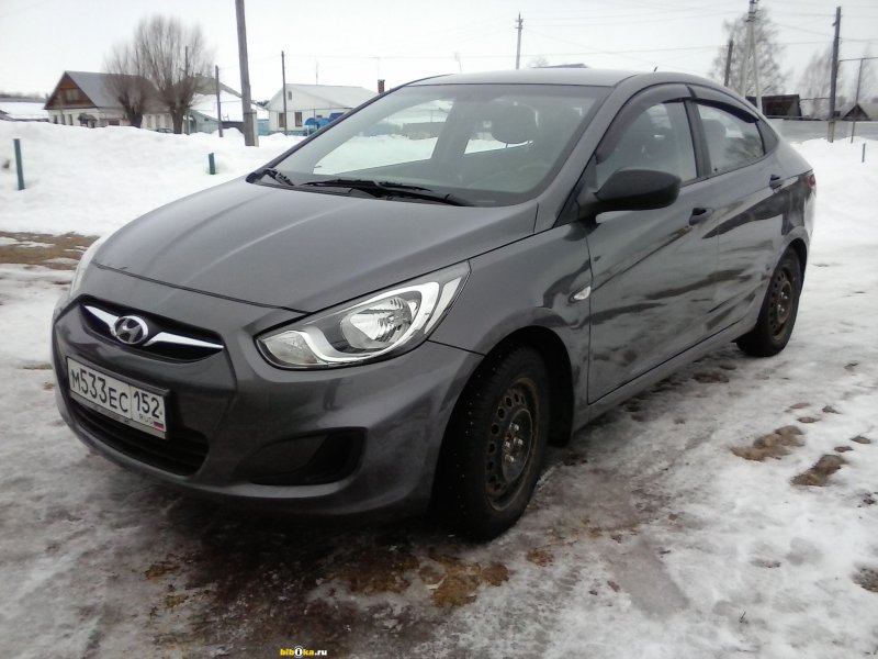 Hyundai Solaris 2021 мокрый асфальт