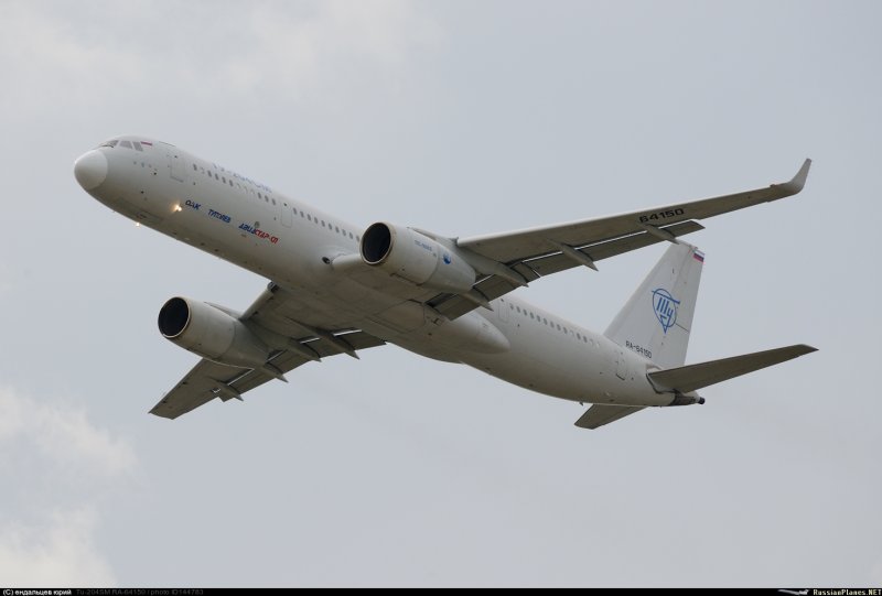Грузовой самолет ту-204-100с
