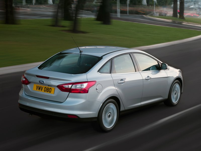 Ford Focus 2013 седан