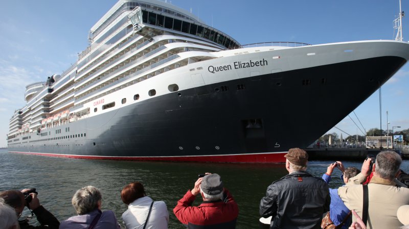 RMS Queen Elizabeth корабль