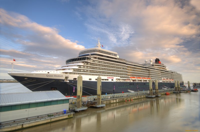 RMS Queen Elizabeth 2