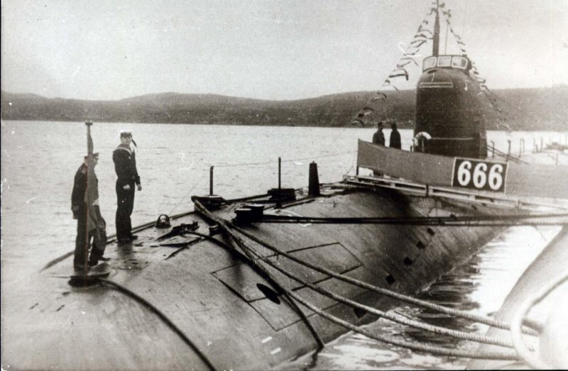 Ленинский комсомол подводная лодка
