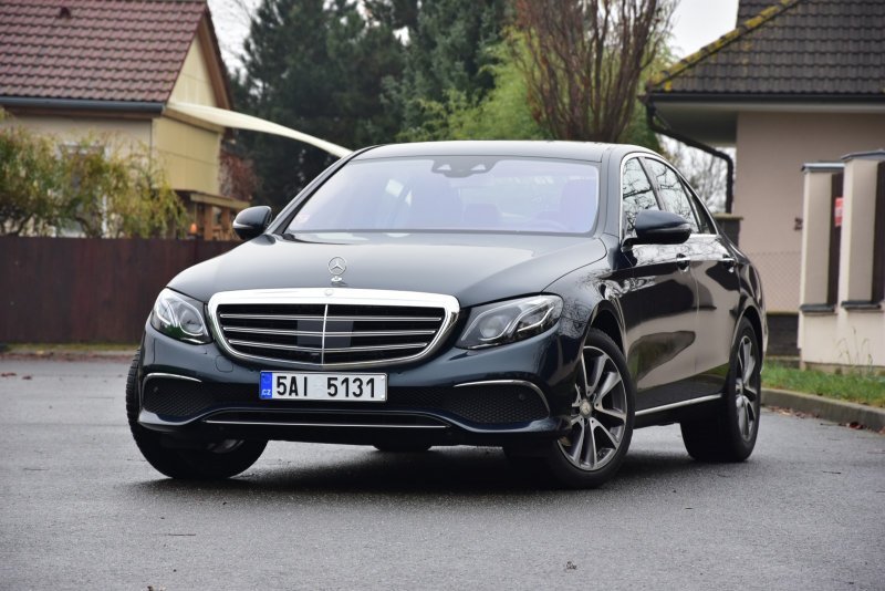 Mercedes Benz e220d