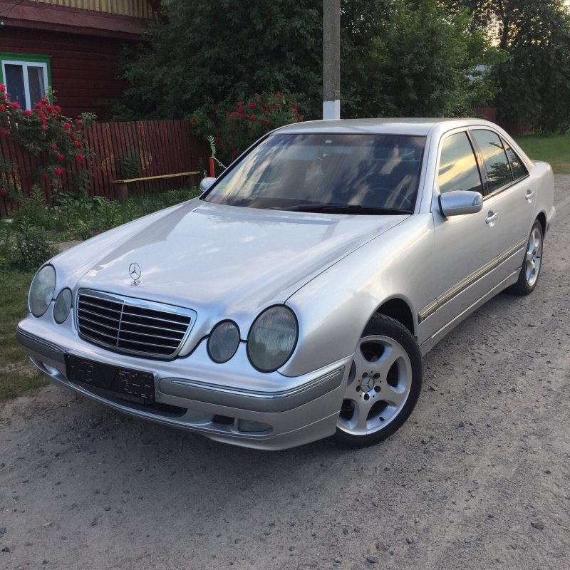 E220 Мерседес 2016