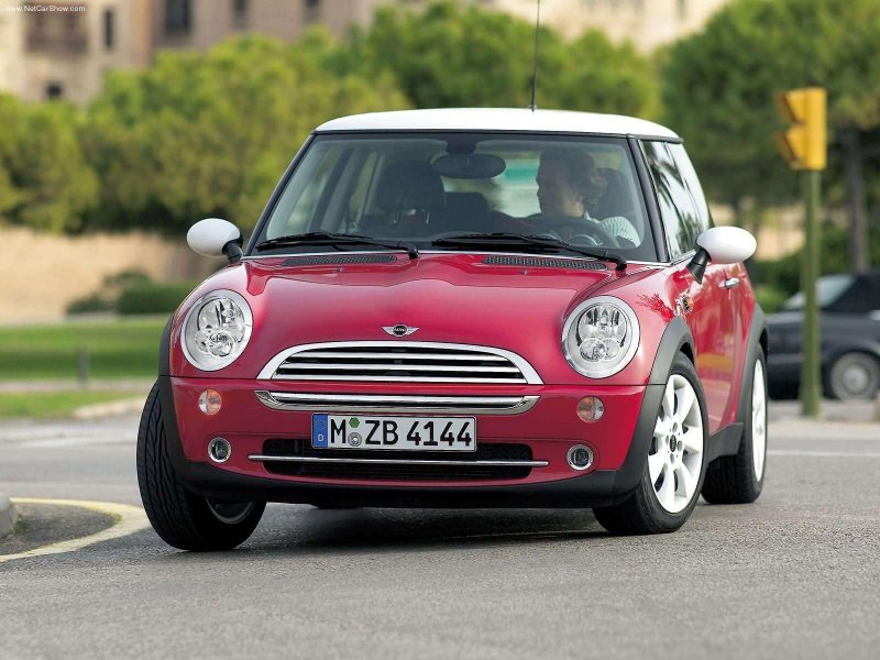 Mini Cooper (1 поколение) 2001-2006 год.