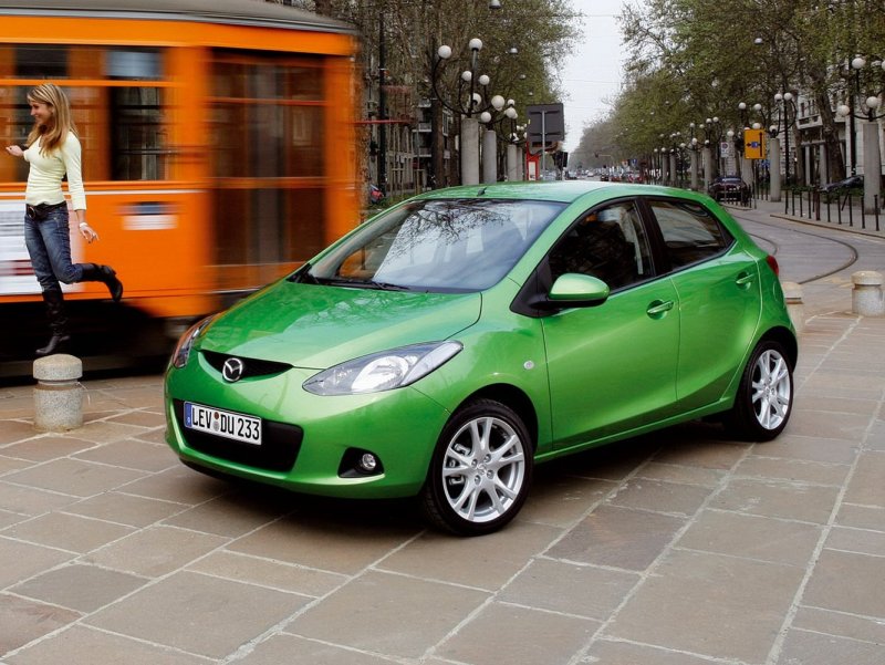 Mazda 2 хэтчбек