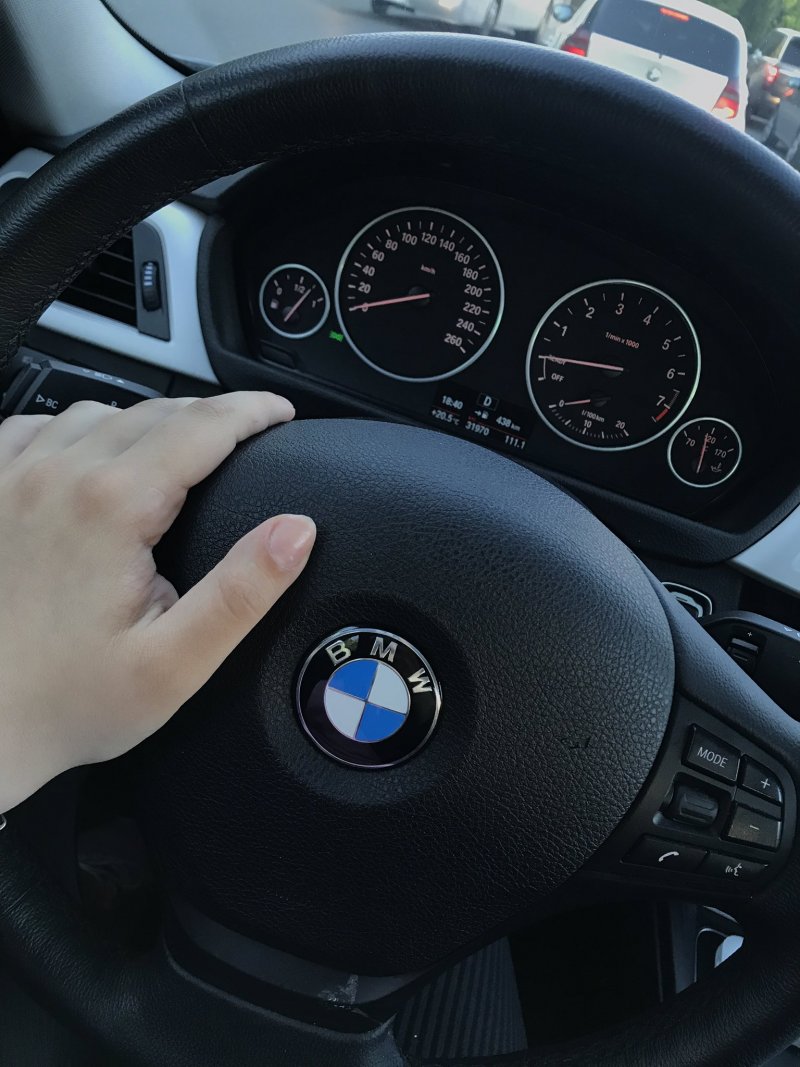 Автомобиль в руках