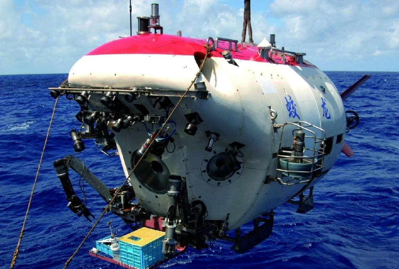 Спасательный мир. Батискаф подводная. Батискаф глубоководные аппараты. Пайсис глубоководный аппарат.