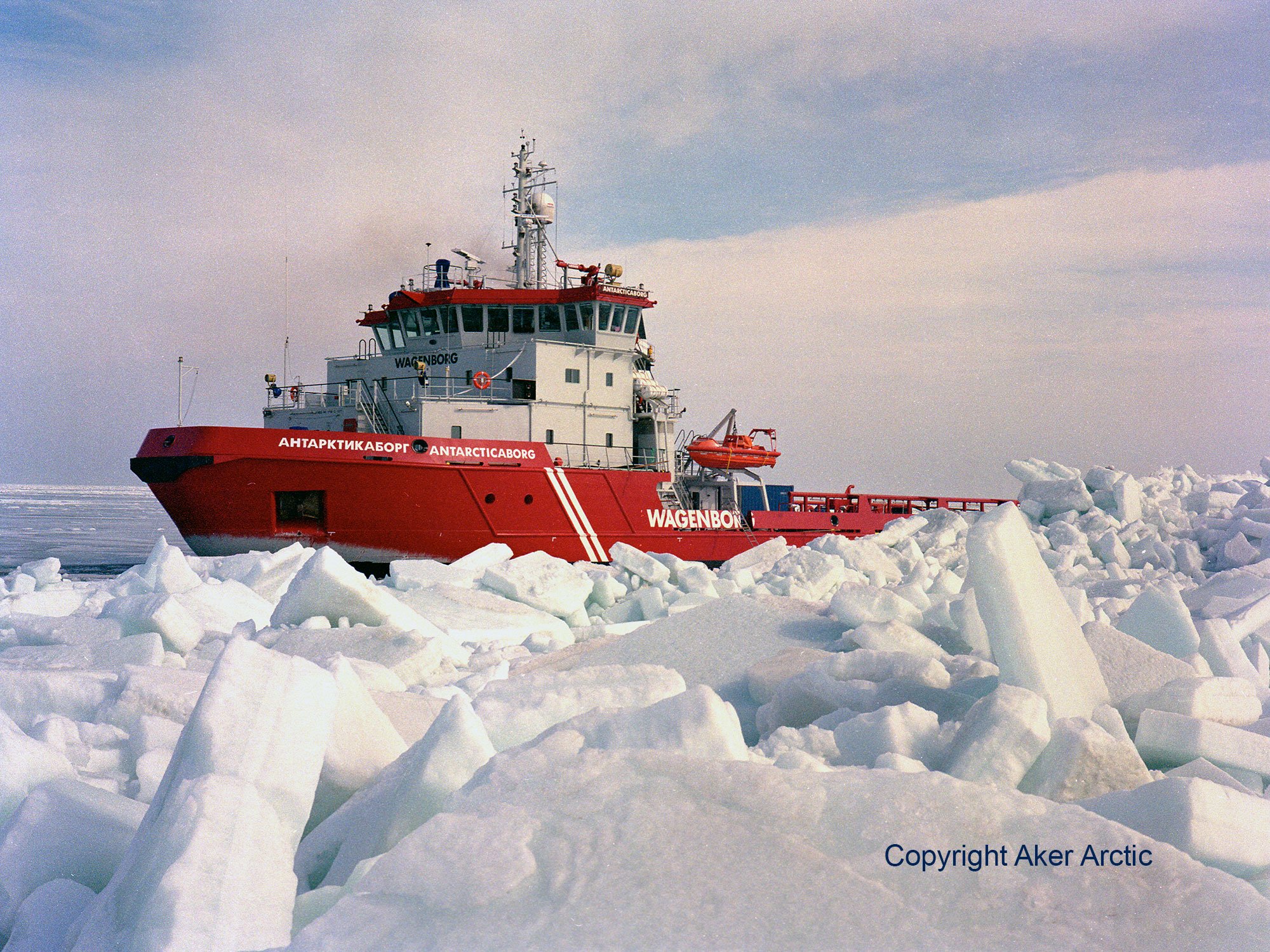 Ледовый пароход. Ледокол Aker Arctic.