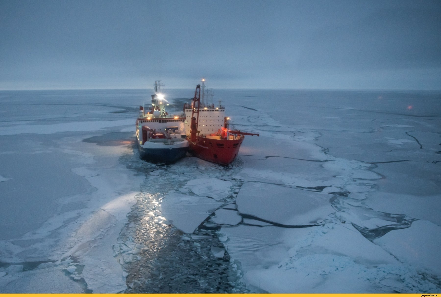 Карские экспедиции. Северный Ледовитый океан ледокол. Арктика Северный Ледовитый океан. Поларштерн ледокол. Северный Ледовитый океан ледокол России.