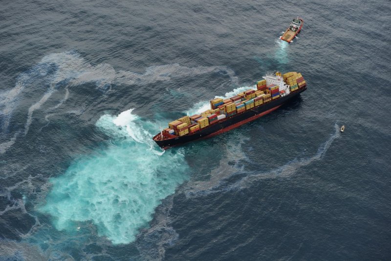 Затонул нефтяной танкер Престиж