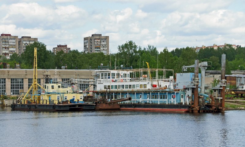 Земснаряд Камский 212