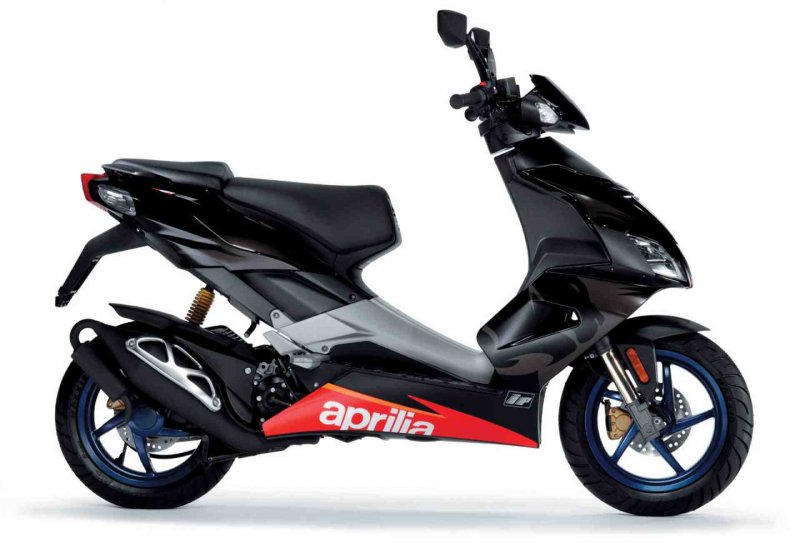 Скутер Aprilia SR 50 R Factory