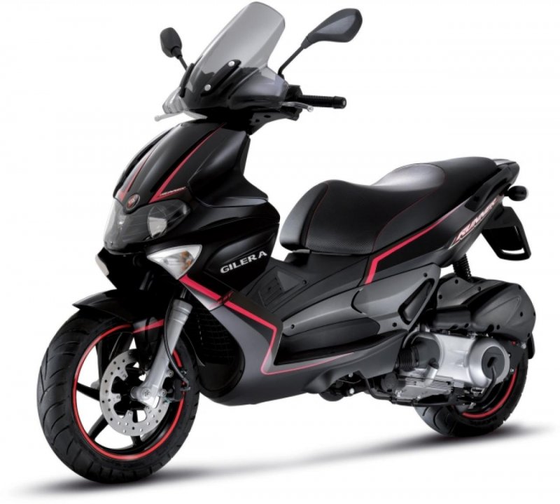Скутер Gilera Runner