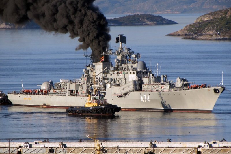 Адмирал Ушаков эсминец