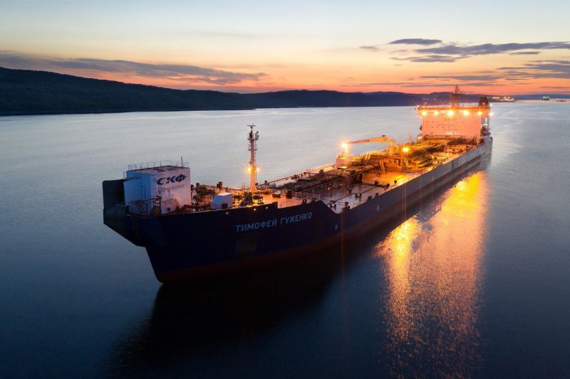 VLCC танкер