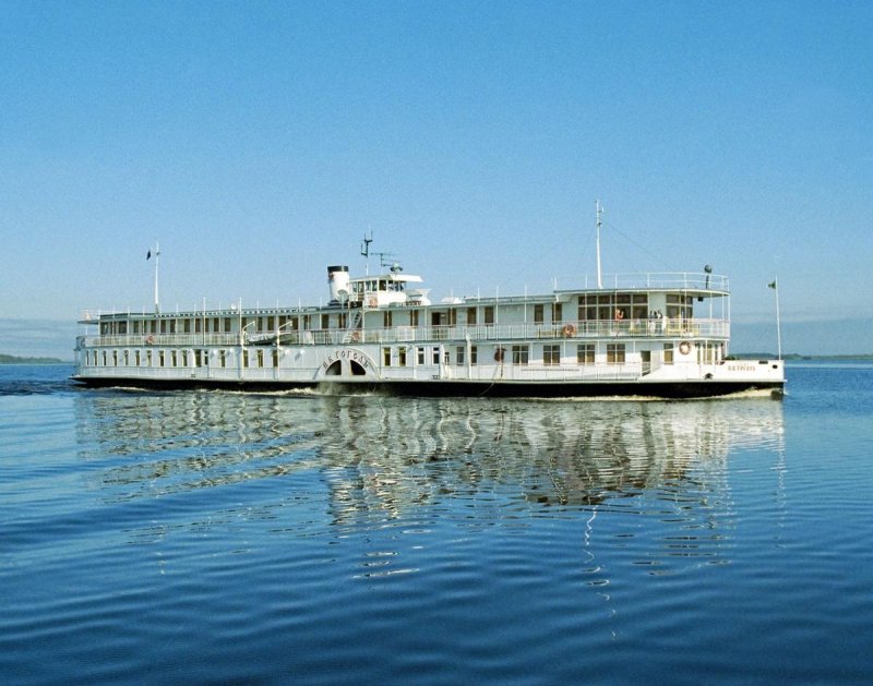 Колесный Речной пароход «н.в. Гоголь»