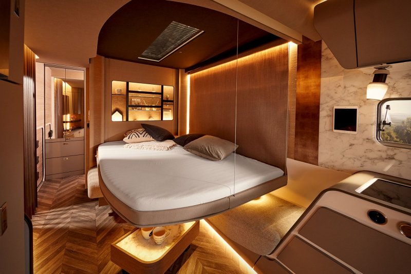 Modern Caravan Мерседес