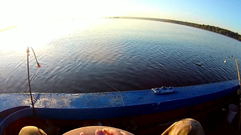 Рыбалка с огромной яхты