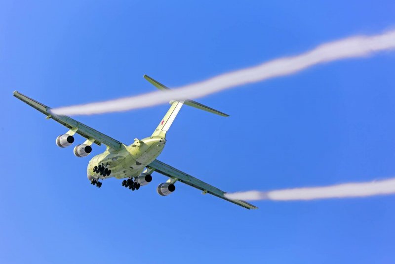 Топливозаправщик ил-78м-90а