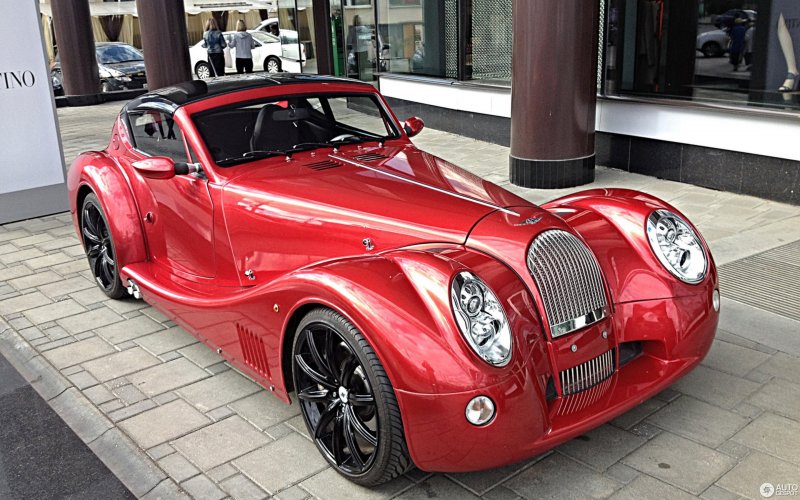 Машина Morgan Aero