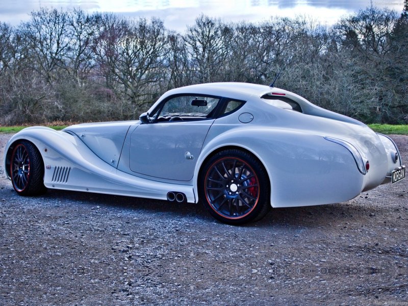 Машина Morgan Aero