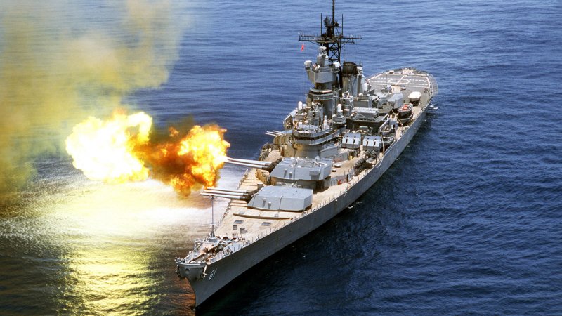 Корабль USS Iowa BB-61