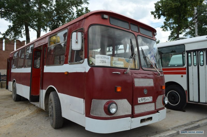 ЛИАЗ 677 1988