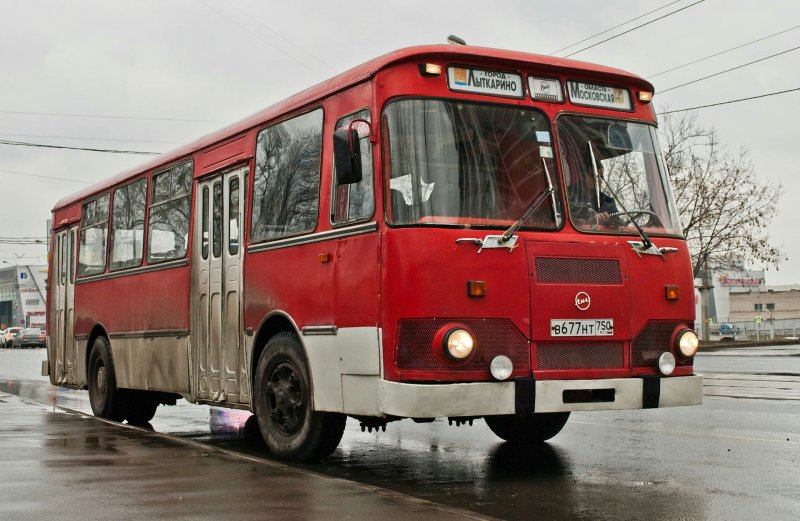 ЛИАЗ-677 автобус