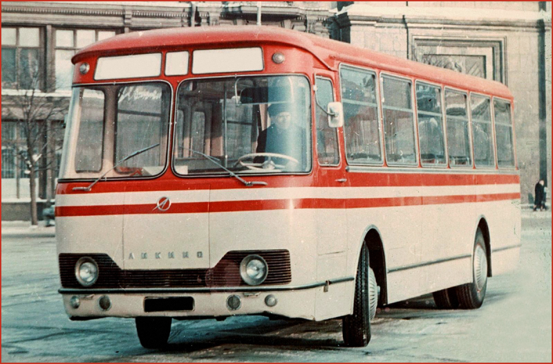 ЛИАЗ 677 предсерийный