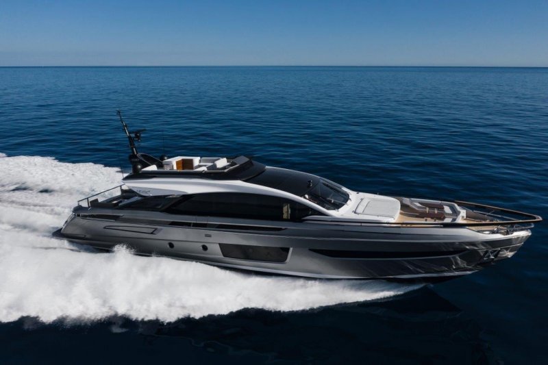 Azimut s8