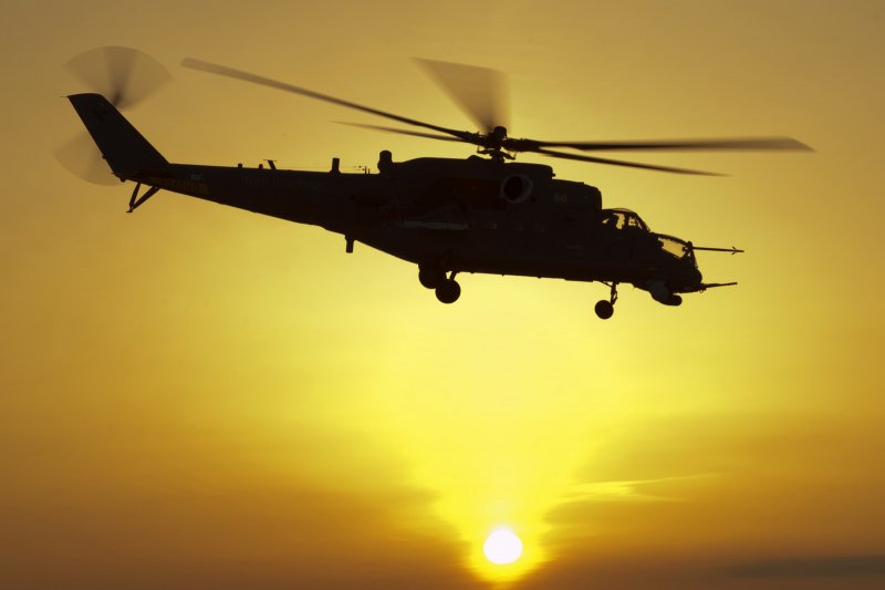 Ми-8 вертолёт в полете