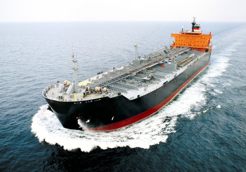 VLCC танкер