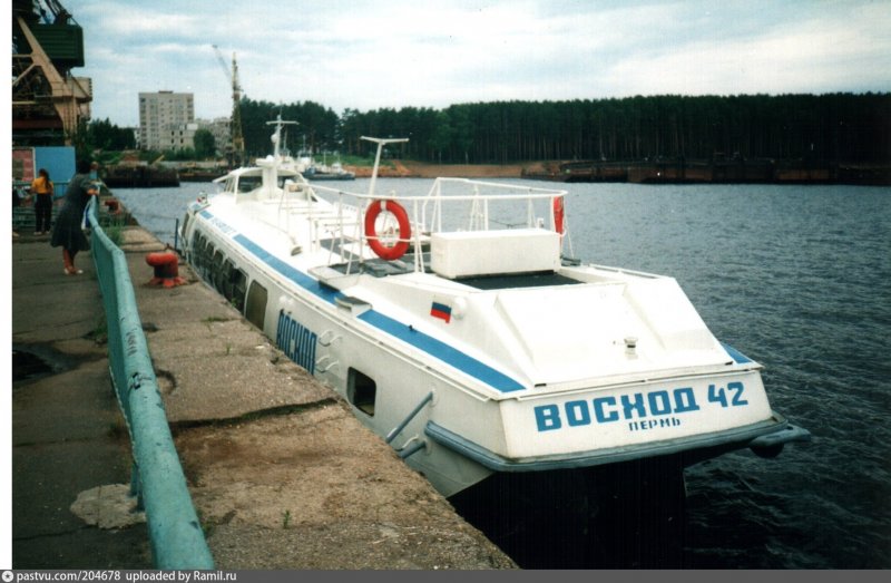 Теплоход Восход 42